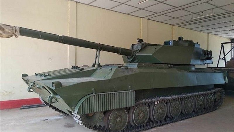 Zaprezentowane czołgi powstały na bazie samobieżnej armatohaubicy 2S1 Goździk.