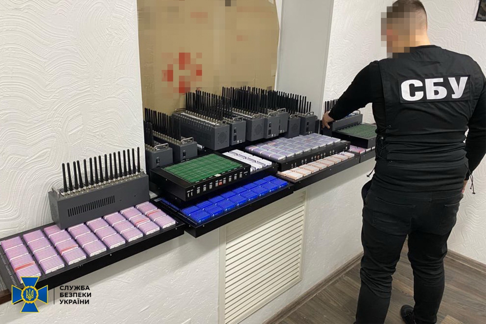 SBU rozbiło rosyjską farmę botów. Miała być "siłą uderzeniową" Kremla