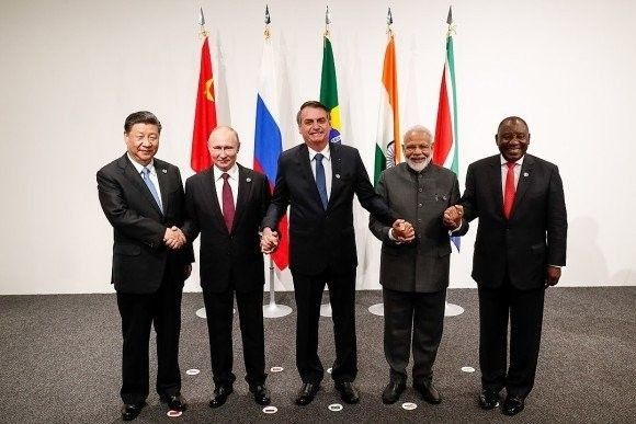 Spotkanie liderów grupy państw BRICS w 2019 r. czyli przed pandemią oraz rosyjską agresją z 2022 r.