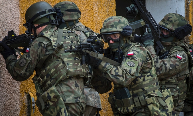 Środowy przegląd mediów z Defence24.pl; Czy wróci pobór?; Balon nad Rumunią