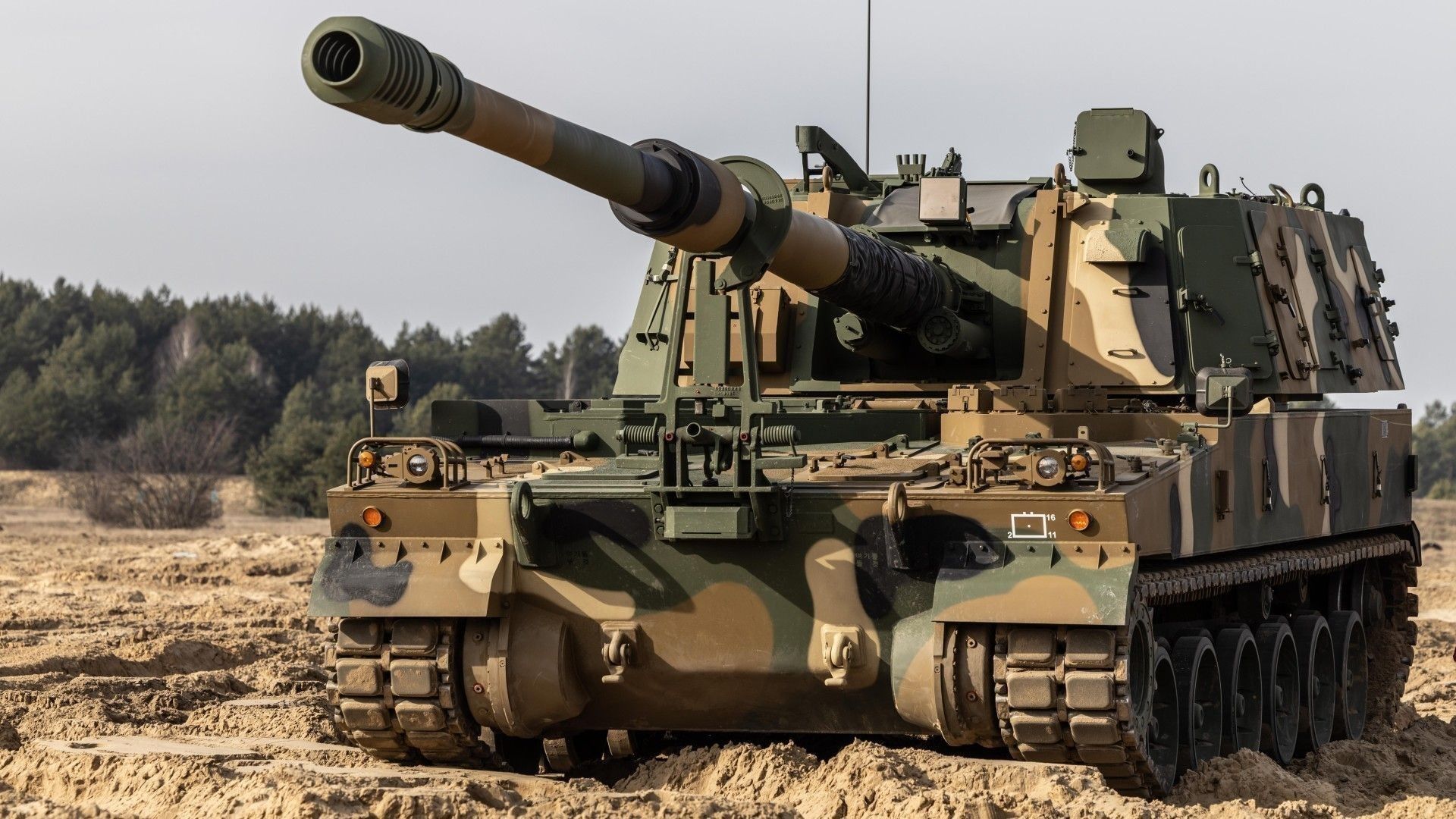 România continuă să negocieze cu Coreea de Sud pentru cumpărarea de artilerie