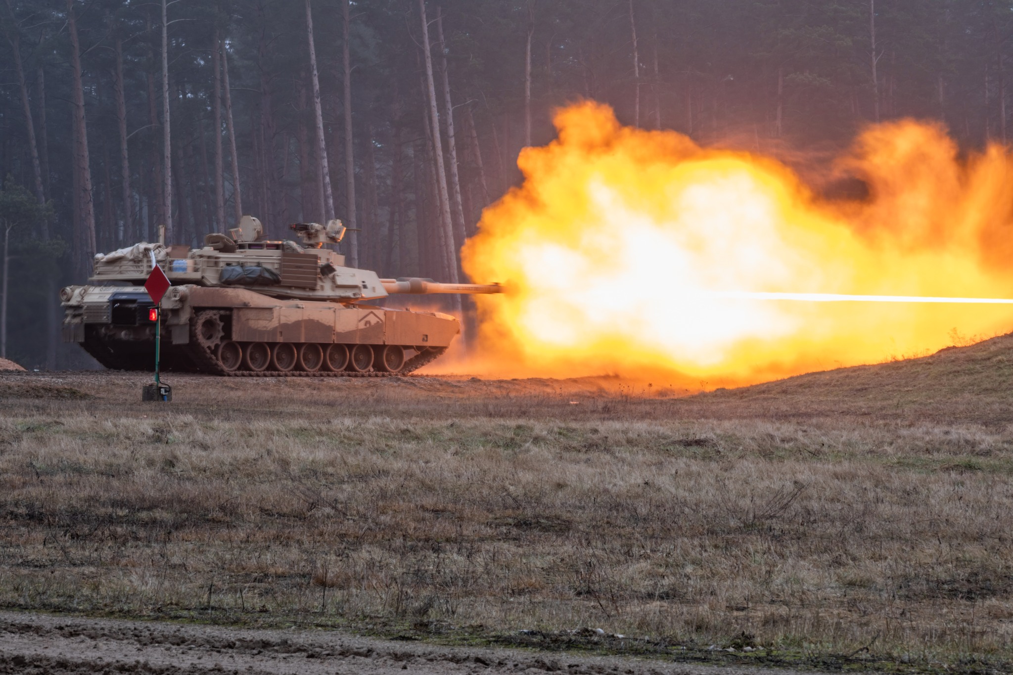 Szkolenie ogniowe grupy bojowej NATO w Bemowie Piskim