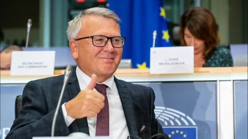 Komisarz Nicolas Schmit