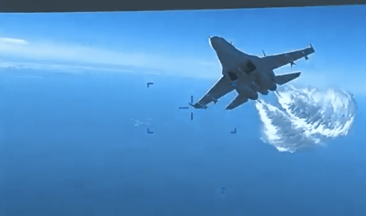 Pościg za tankowcem, patrolowce i rosyjskie myśliwce