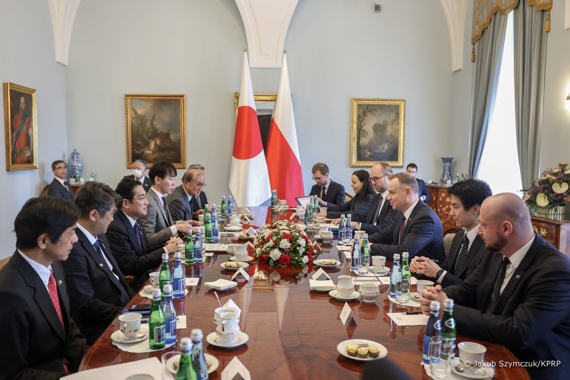 Premier Japonii w Polsce. Rozmowy o gospodarce i bezpieczeństwie