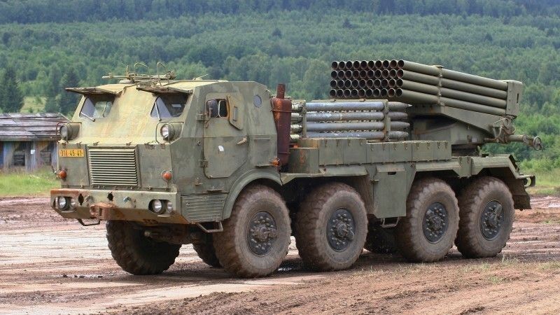 Wieloprowadnicowa wyrzutnia rakietowa RM-70 kal. 122 mm.