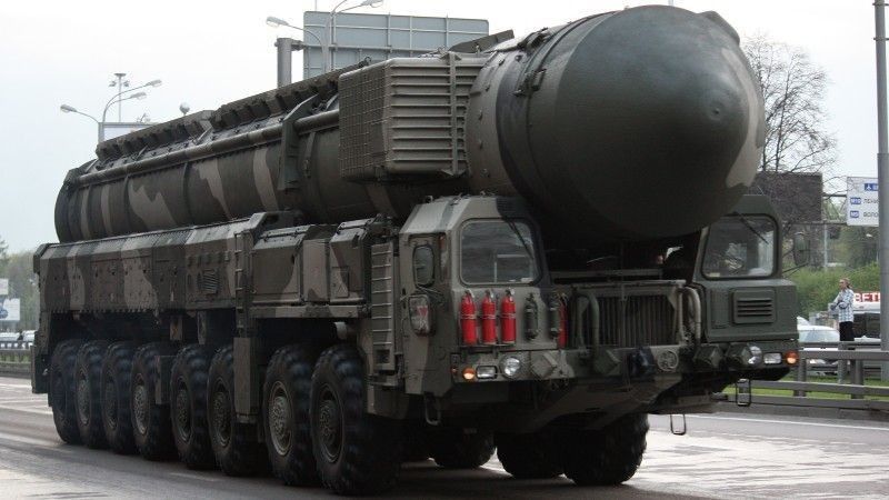 Białoruska fabryka MAZ odpowiedzialna była m.in. za produkcję wielu nośników pocisków rakietowych w tym MZKT-79221 będącego częścią systemu Topol-M.