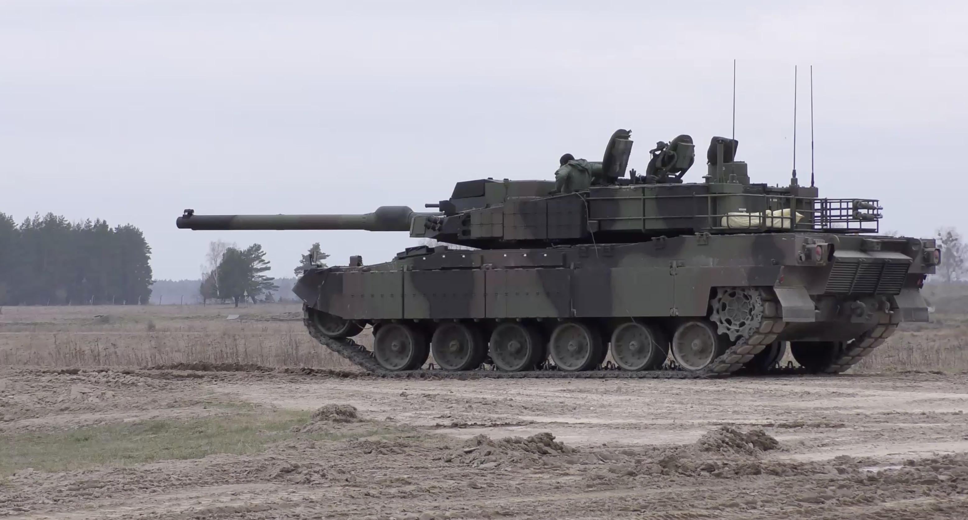 The first K2 tanks handed over to the soldiers of the Polish Armed Forces -  Ministry of National Defence -  website