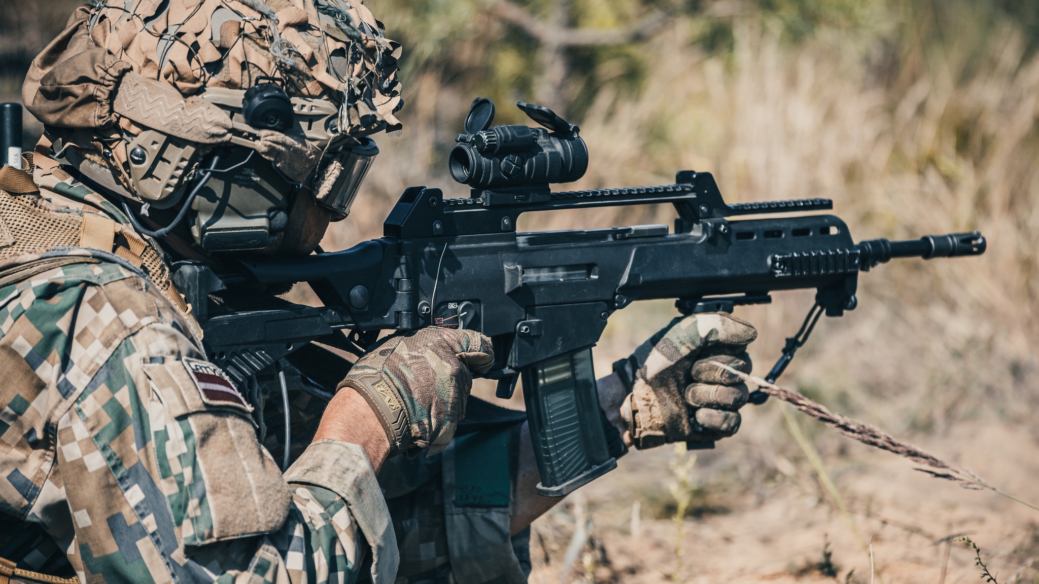 Łotwa przywraca pobór i zaczyna budować rezerwy