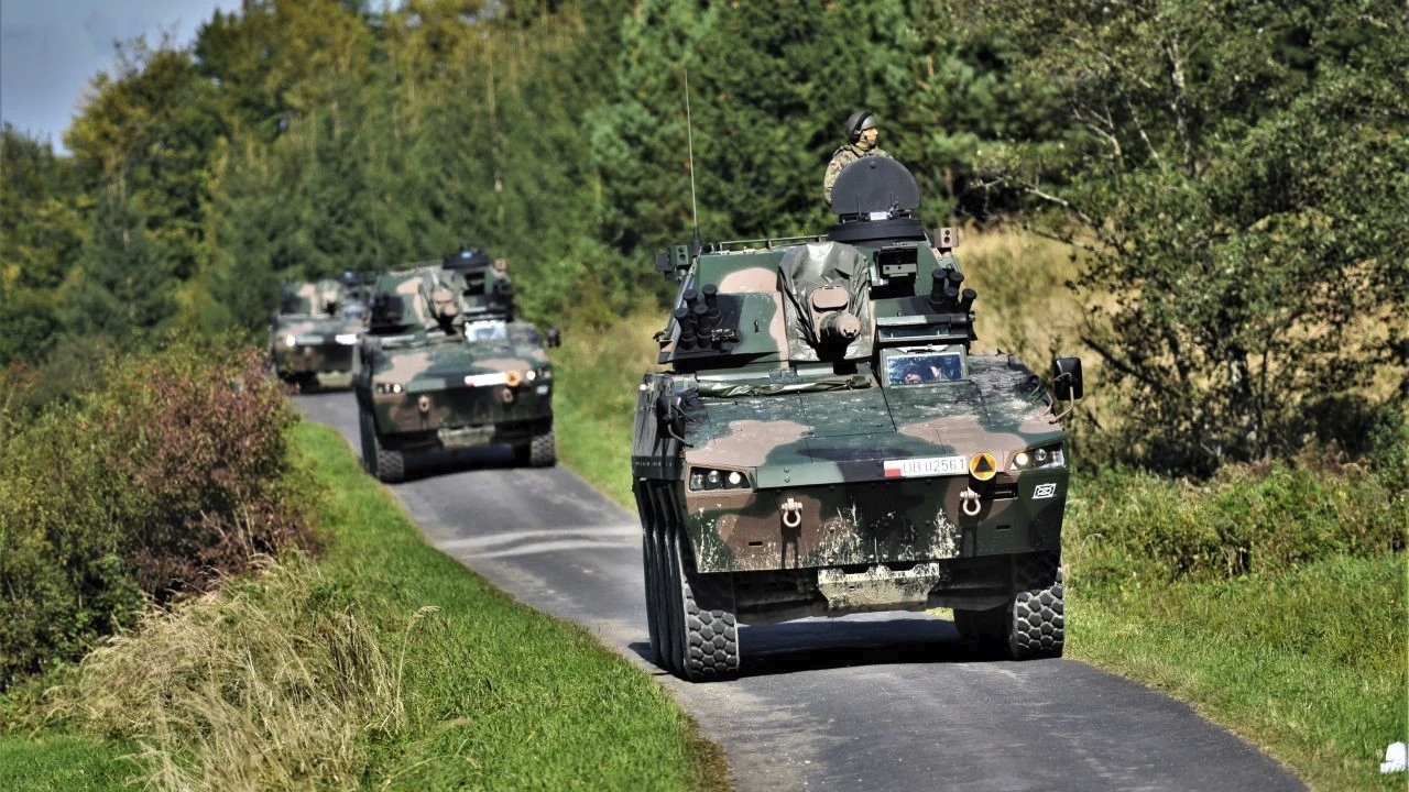 Czwartkowy przegląd mediów z Defence24.pl;Polska broń dla Ukrainy; Łotwa przywraca pobór