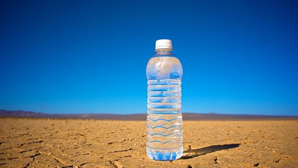 butelka woda pustynia