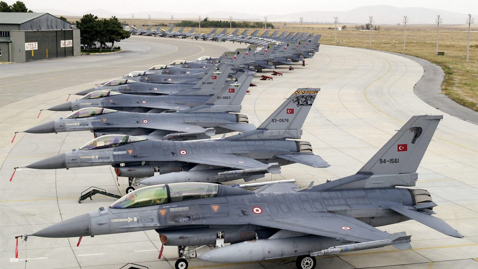 Turcy sami zmodernizują F-16 [KOMENTARZ]
