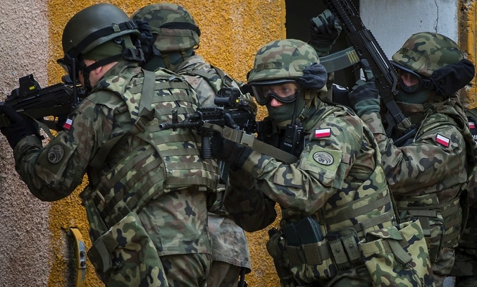 Środowy przegląd mediów z Defence24.pl;"Wojsko? To nie dla mnie"; Wielka baza NATO w Polsce