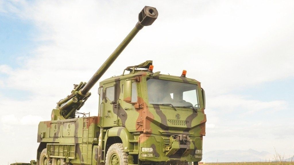 Yavuz 155 mm na podwoziu samochodu ciężarowego 6x6.