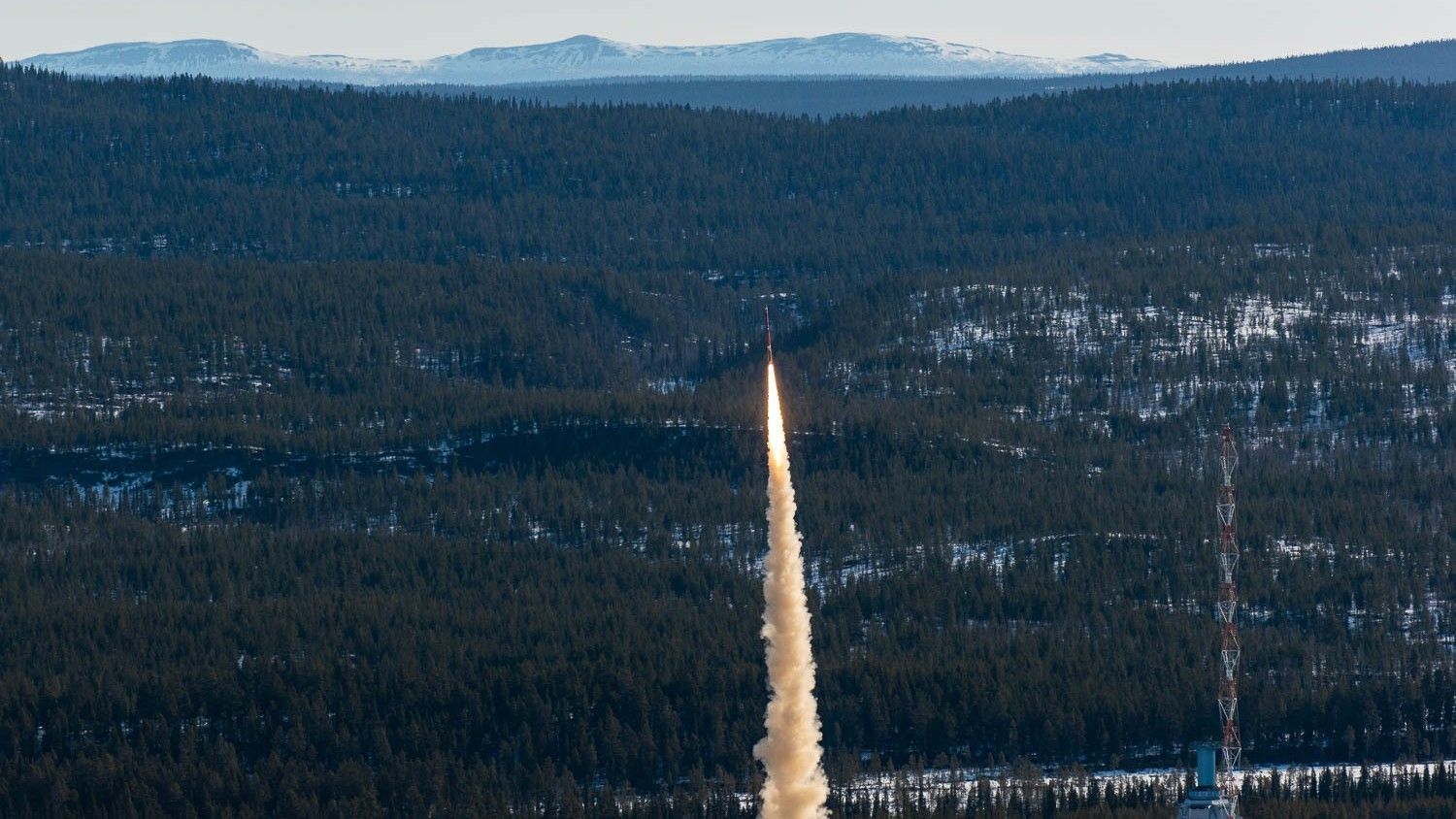 En svensk rakett landet i Norge.  Det er åpnet etterforskning
