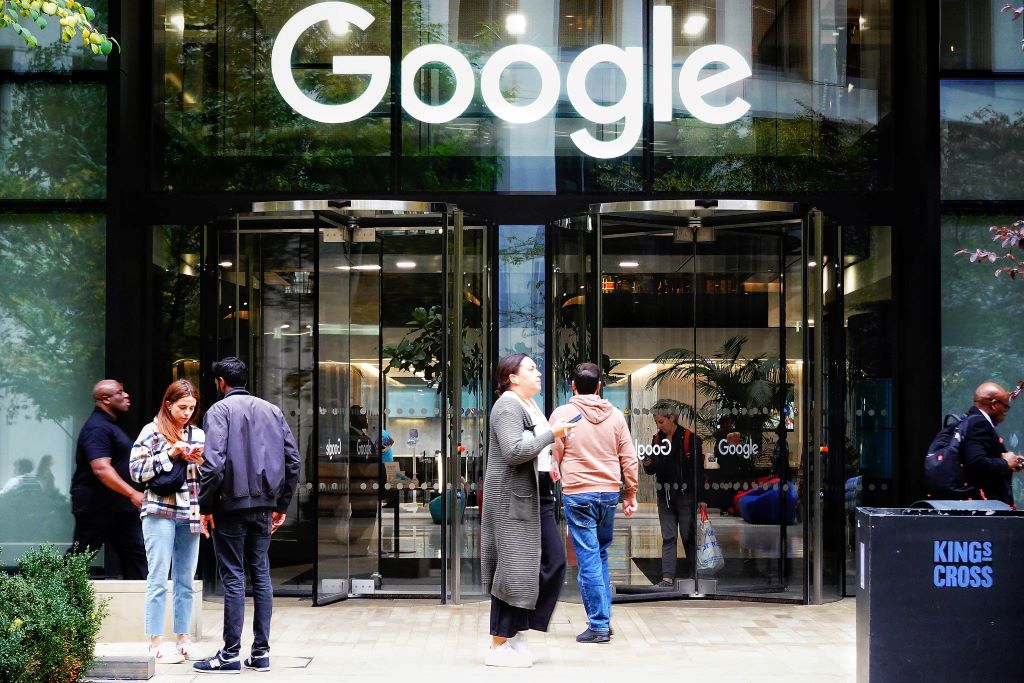 Google wie o tobie znacznie więcej niż myślisz i uczy tego AI