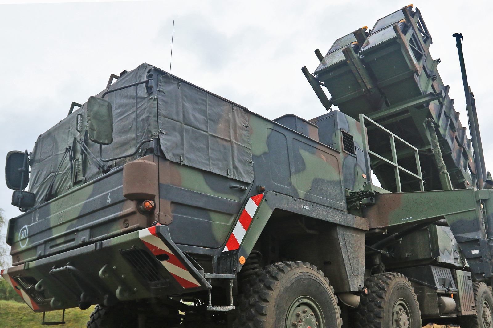 Trudny bój w powietrzu: Dlaczego Ukraina potrzebuje 25 baterii Patriotów