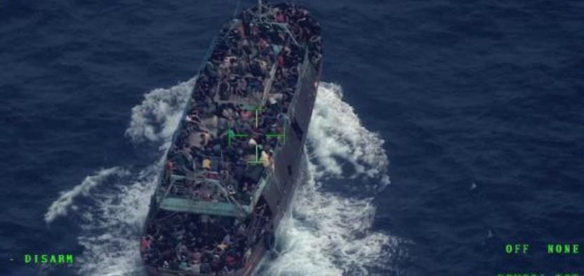 Okręty kontra migranci. Wąsik: trzeba wzmocnić granicę europejską