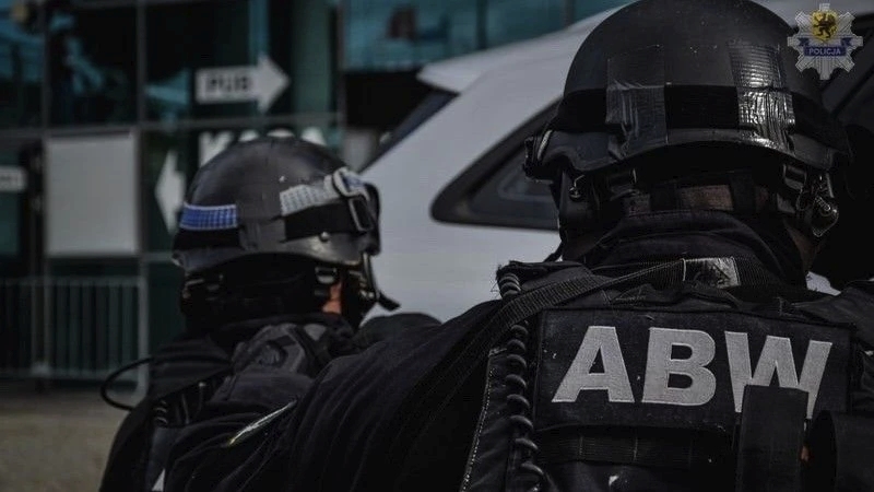 Środowy przegląd mediów; rosyjskie spółki do prześwietlenia przez ABW; Lotniskowiec w Oslo solą w oku Rosjan