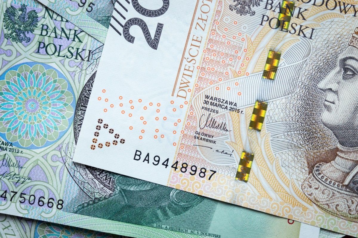 Luksusowe auta trafiały do Rosji przez Białoruś. KAS nałożyła 20 mln zł kary