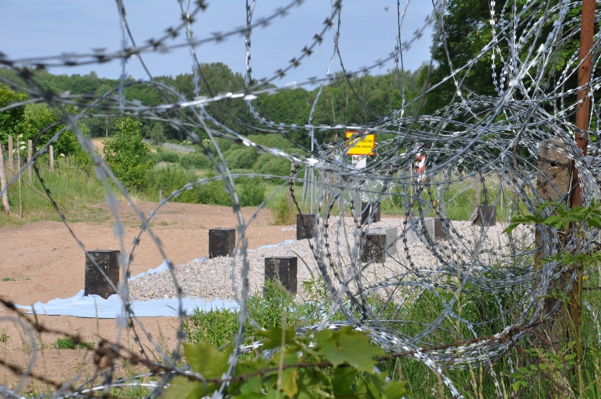 Na granicy z Rosją realizowane są testy pierwszego odcinka bariery elektronicznej