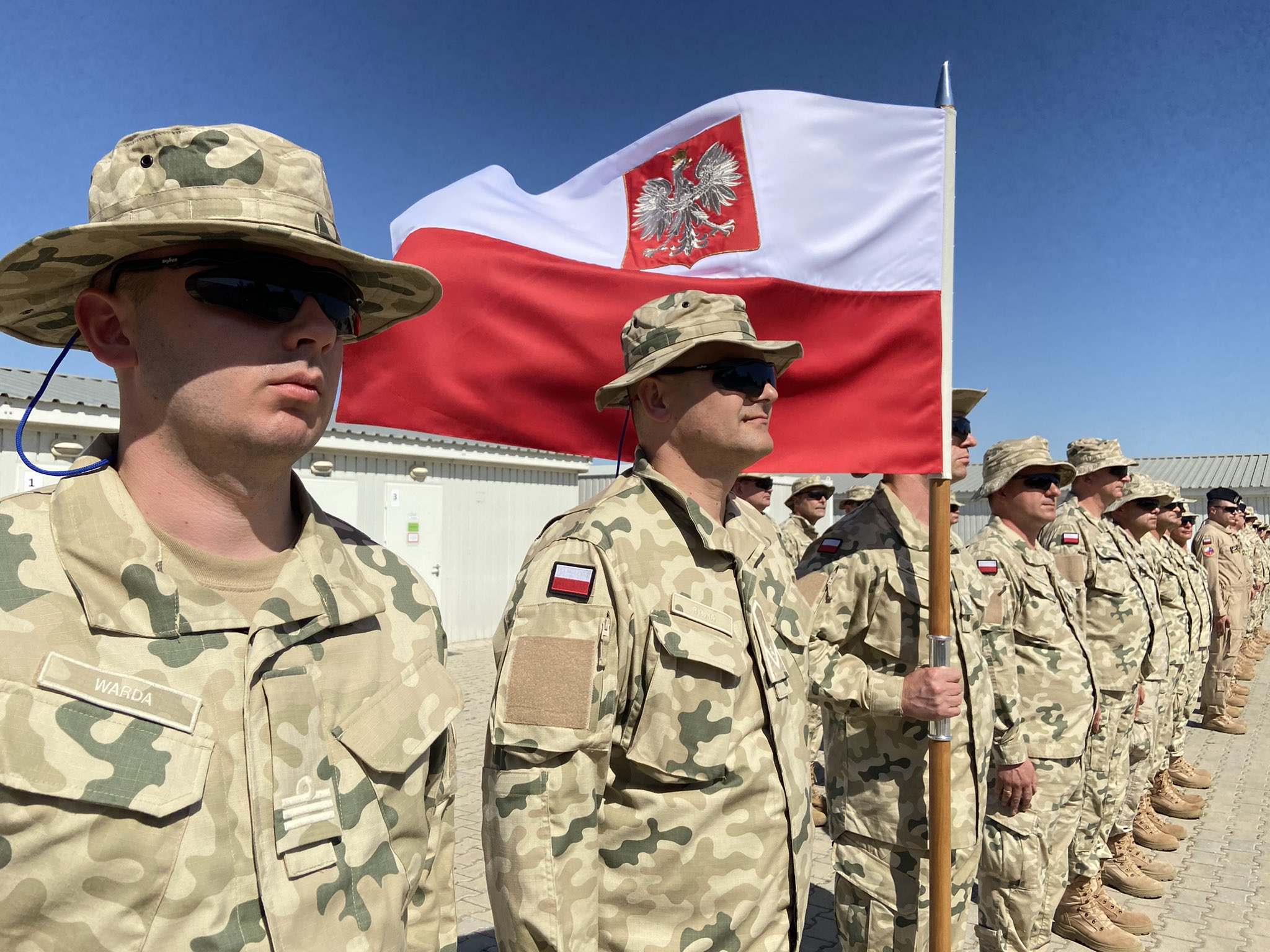 Polski Kontyngent Wojskowy ewakuuje Polaków ze Strefy Gazy. Nowe postanowienie Prezydenta