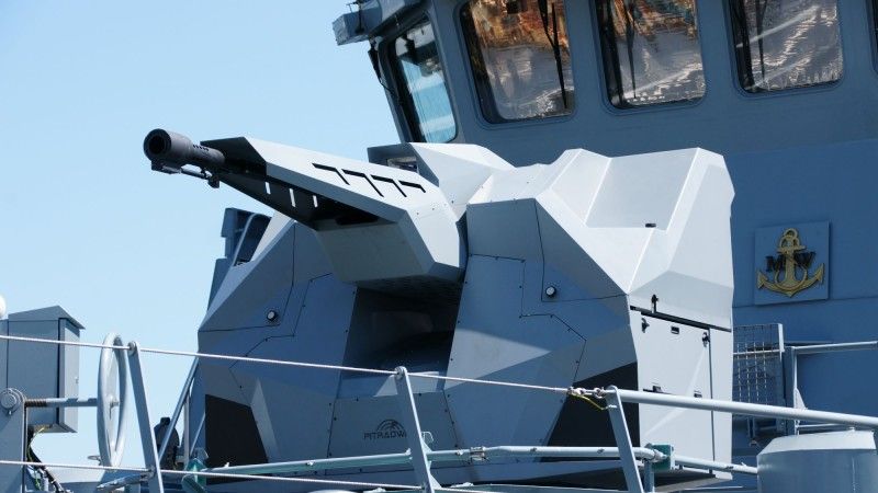 Zainteresowaniem cieszyła się armata morska AM-35 okrętowego systemu uzbrojenia OSU-35K na pokładzie ORP Mewa.
