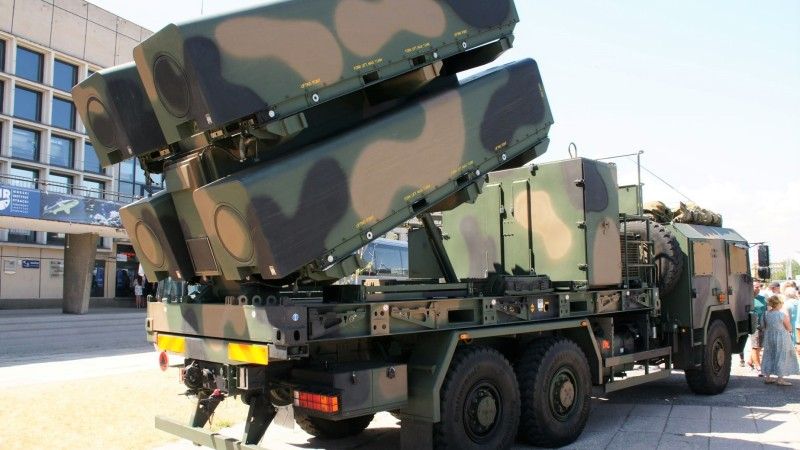 Najbardziej bojowy pojazd wystawy czyli wyrzutnia rakiet przeciwokrętowych NSM z Nadbrzeżnego Dywizjonu Rakietowego.