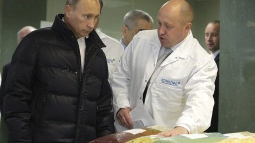 Poniedziałkowy przegląd mediów; Reperkusje puczu; Sukcesy polskiej zbrojeniówki