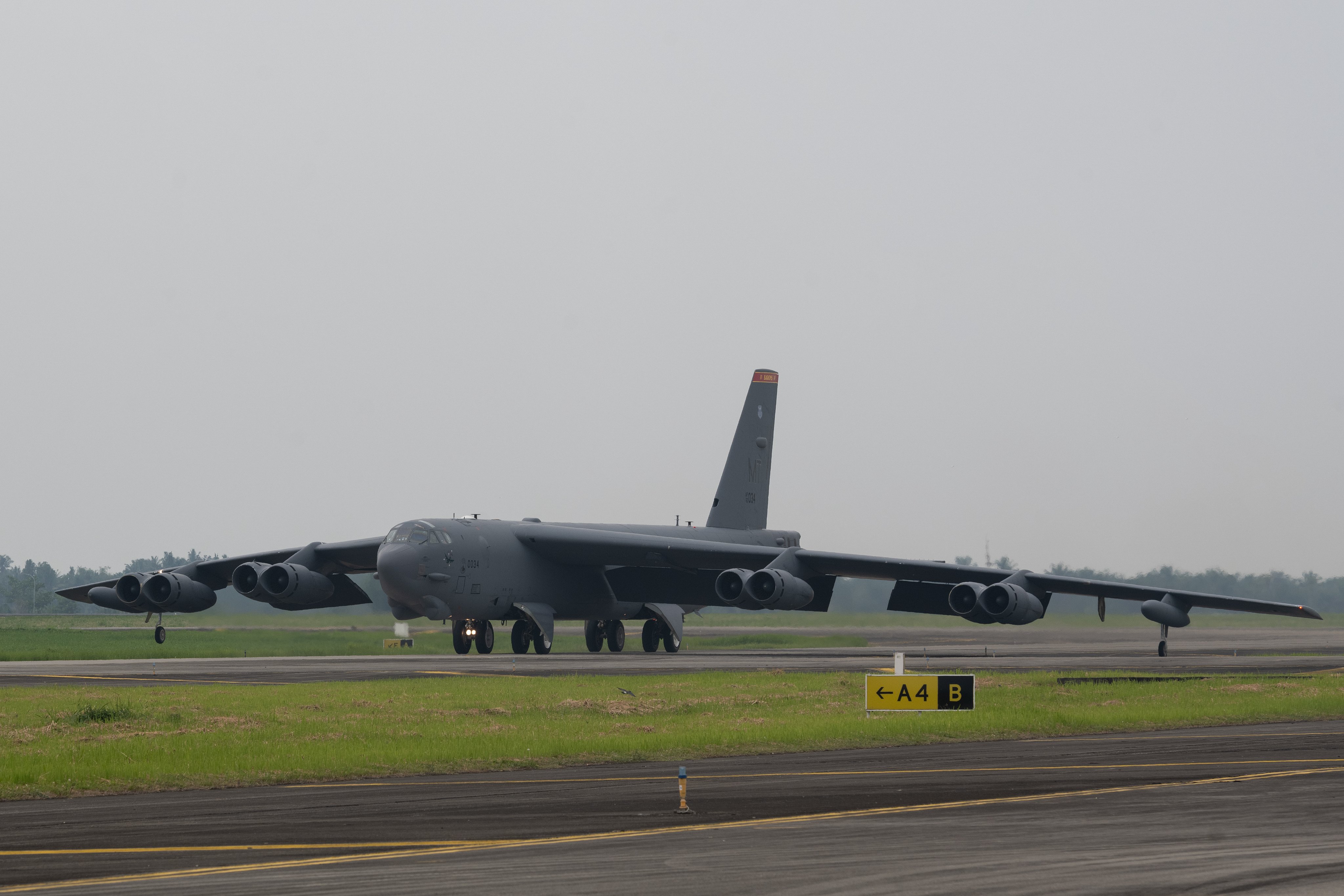 Amerykańskie B-52 po raz pierwszy w Indonezji