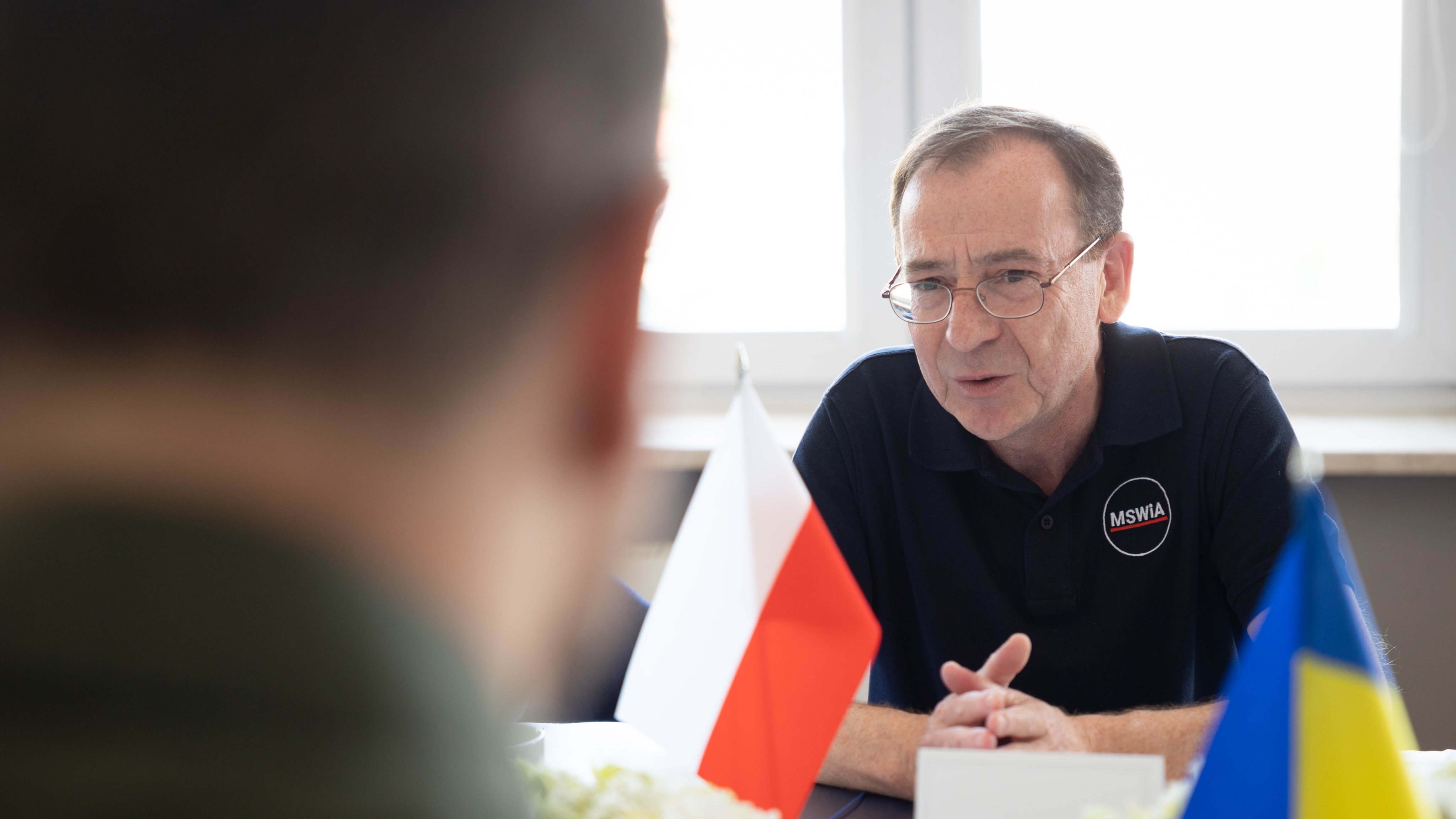 Kamiński: rozpoczynamy dostawy broni dla służb podległych MSW Ukrainy