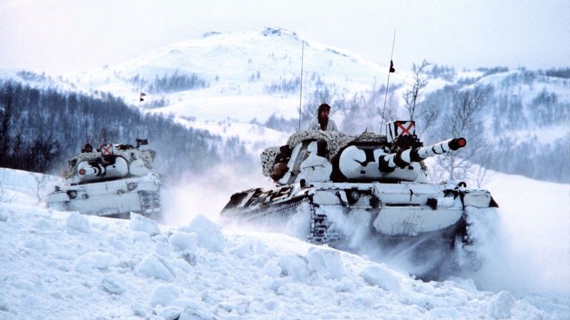Norweskie czołgi Leopard 1 na ćwiczeniach NATO Alloy Express w 1982 roku.