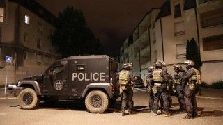 Pojazd opancerzony Panhard PVP, na wyposażeniu francuskich kontrterrorystów.