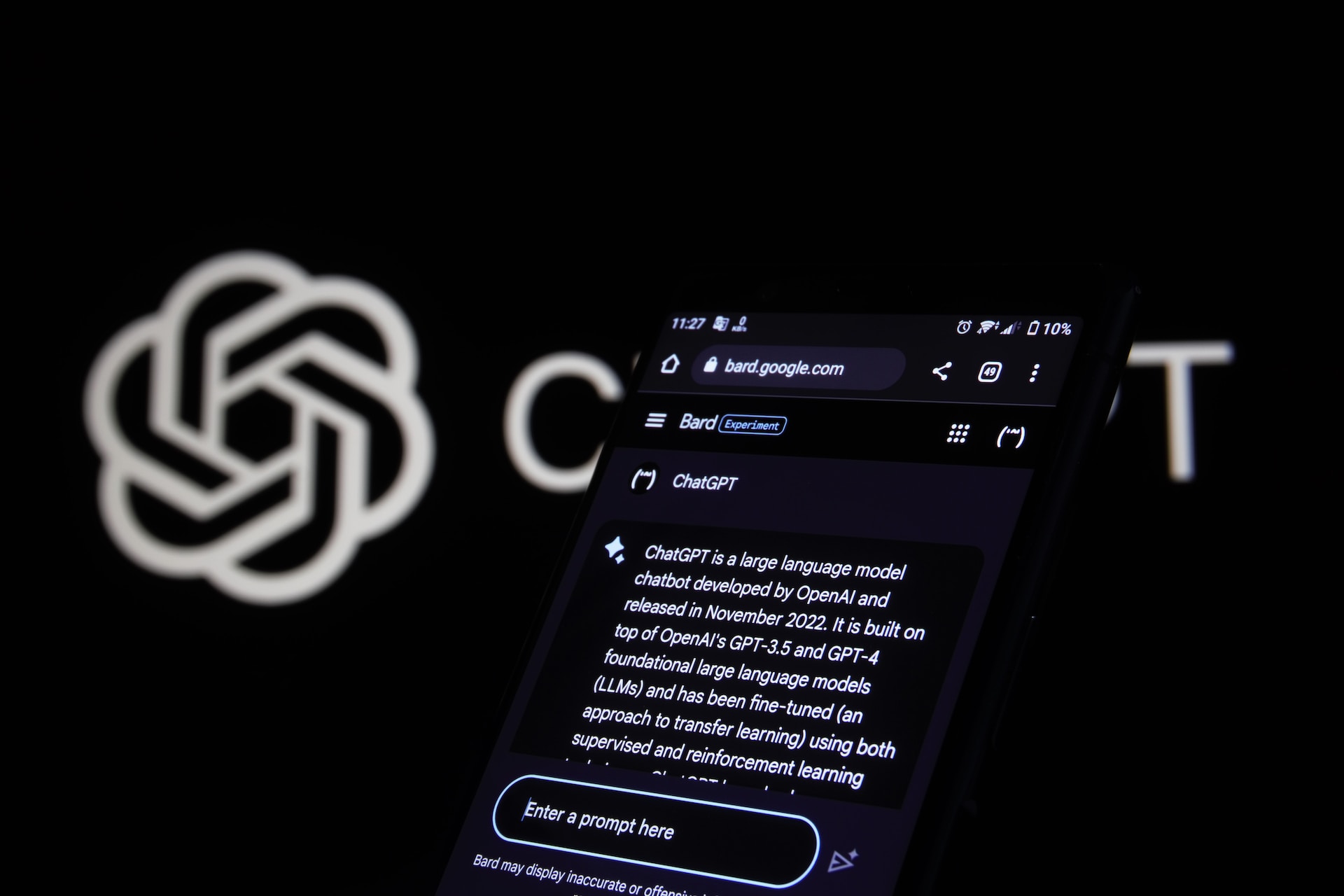 Sztuczna inteligencja powinna “siedzieć w klatce”? Tak twierdzi znany chiński przedsiębiorca