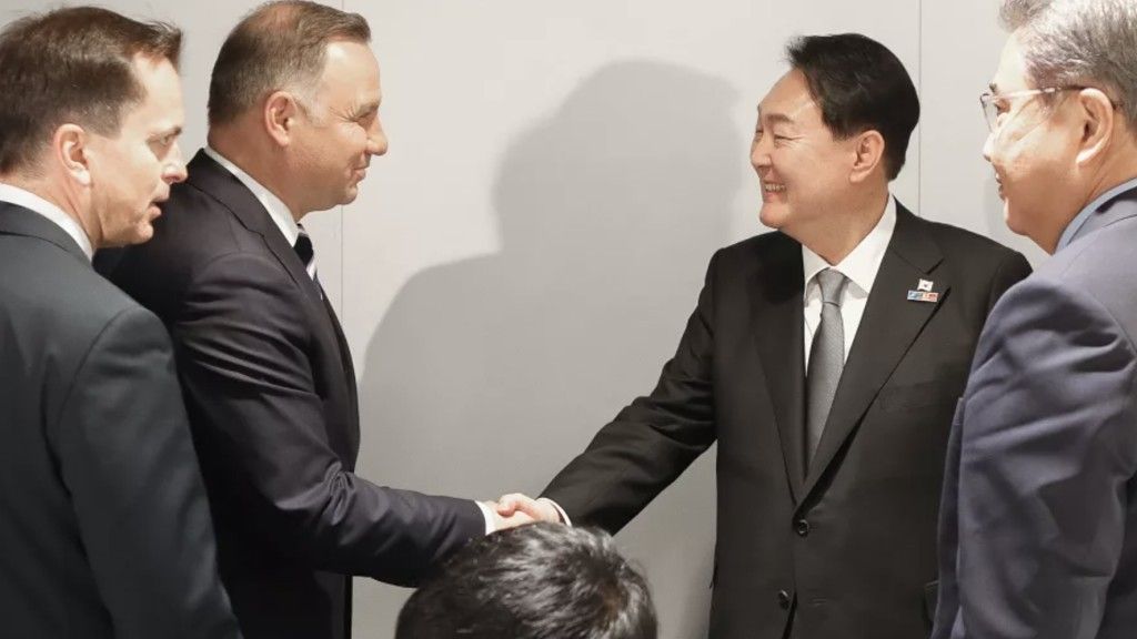 President Duda meeting his South Korean counterpart, NATO Summit in Madrid, 2022.