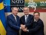 Spotkanie prezydenta Turcji, sekretarza generalnego NATO oraz premiera Szwecji w czasie szczytu NATO w Wilnie.