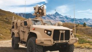 Lekki pojazd taktyczny JLTV w wariancie M1278 Heavy Guns Carrier.