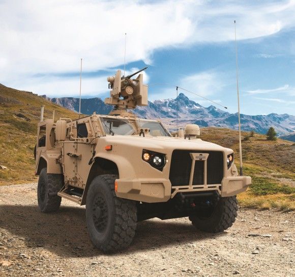 Lekki pojazd taktyczny JLTV w wariancie M1278 Heavy Guns Carrier.