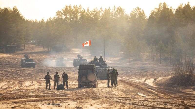 Kanadyjscy żołnierze na ćwiczeniach Titan Forge