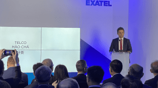 Prezes firmy Exatel Nikodem Bończa-Tomaszewski w czasie konferencji