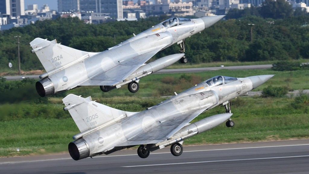 Tajwan, Mirage 2000, Tajwańskie mirage, tajwańskie siły powietrzne, tajwańskie samoloty, modernizacja mirage 2000, F16 dla tajwanu, Tajwan, Francja