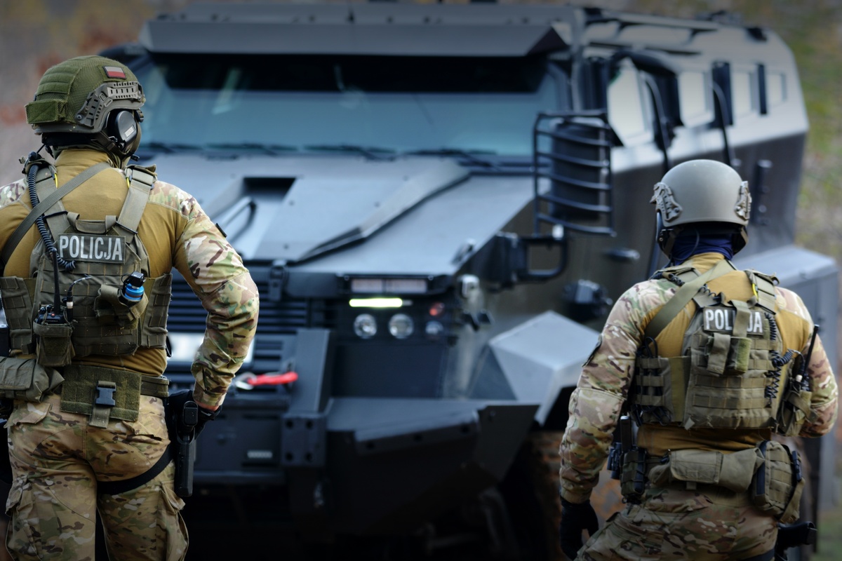 Połowa opancerzonych Turów pilnuje granicy. Policji "w kraju” zostały 4 sztuki
