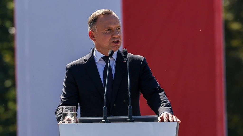 Prezydent skierował do Sejmu projekt przywrócenia dowództw RSZ