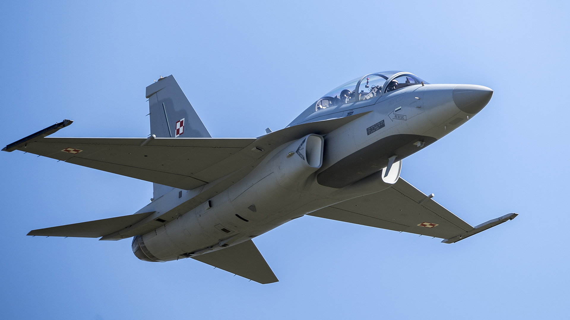 FA-50GF w komplecie