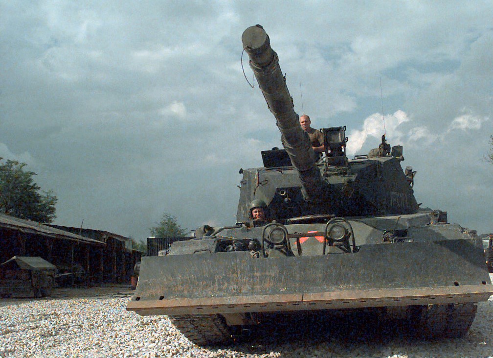 Ukraińcy pancerniacy szkolą się na Leopardach 1