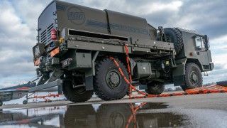 WCBKT S.A. jest aktualnie jedynym polskim producentem, który może kompleksowo zabezpieczyć potrzeby wojskowych lotnisk i baz lotniczych nie tylko w zakresie urządzeń naziemnej obsługi statków powietrznych (NOSP) i sprzętu hangarowo-lotniskowego.