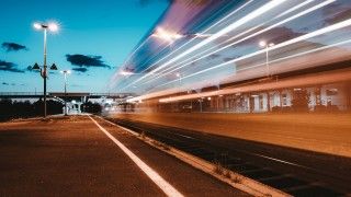 Jak kolej poradzi sobie z problemem nieuprawnionych sygnałów radio-stop?