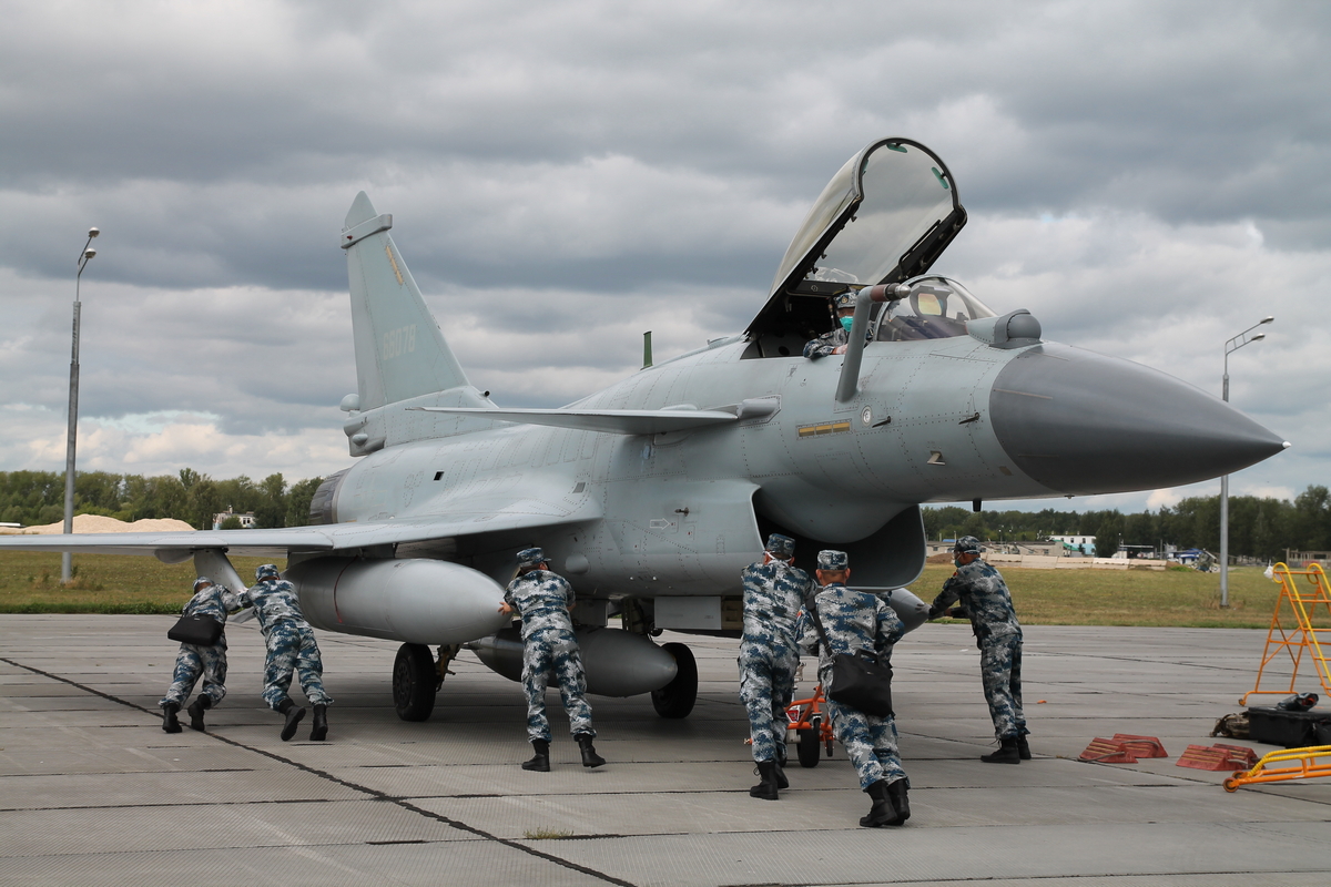 Pakistańskie J-10CE na pierwszych ćwiczeniach w Chinach