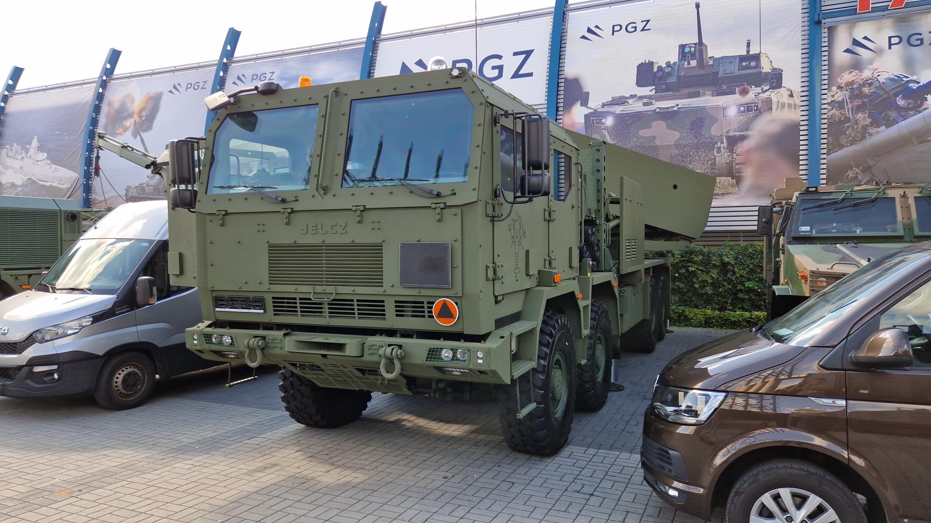 MSPO 2023: Rakiety z Korei do produkcji w Polsce. Rakiety z Polski wystrzelą z koreańskich wyrzutni