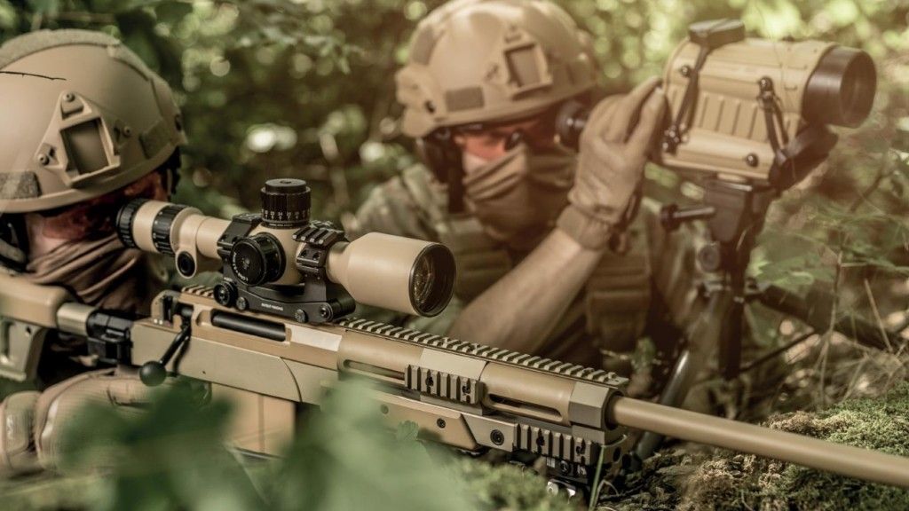 Zamówione m.in. przez polskie Siły Zbrojne lunety obserwacyjne Spotter 60 są wykorzystywane m.in. przez obserwatorów strzelców wyborowych